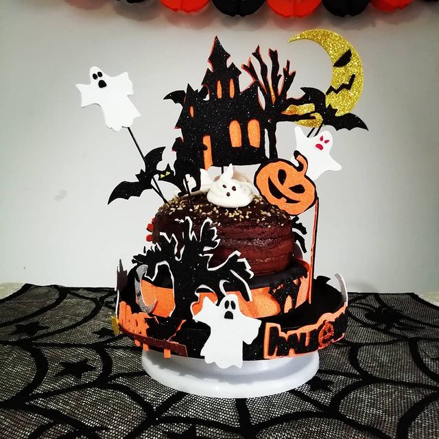 Fotografia torta decorazioni Halloween